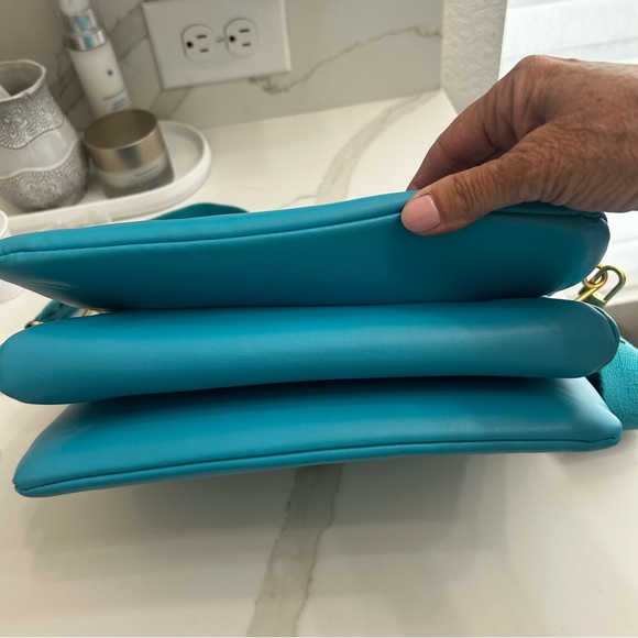 Louis Vuitton RARE Coussin PM in Turquoise - Picture 5 of 16